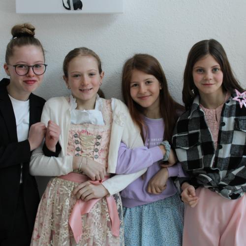 Motto Woche Freitag Overdressed