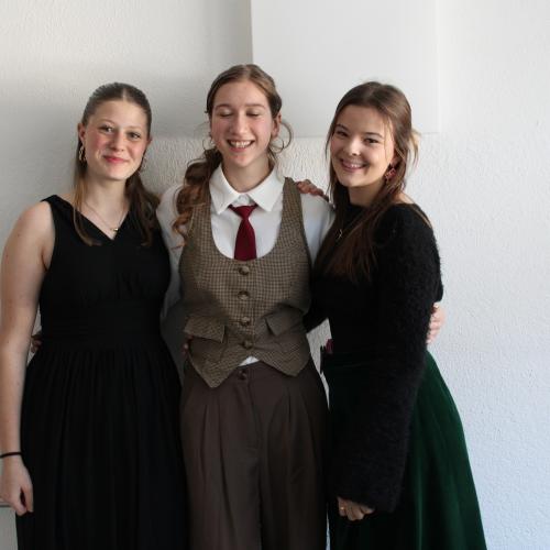 Motto Woche Freitag Overdressed
