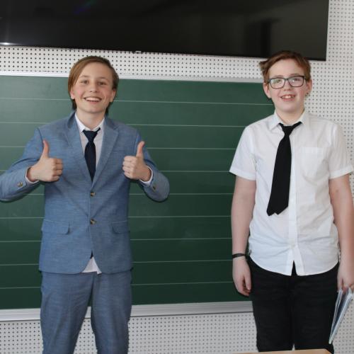 Motto Woche Freitag Overdressed