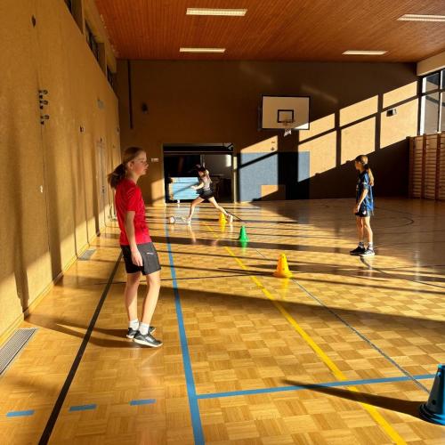 Fußball von Schülerinnen für Schülerinnen